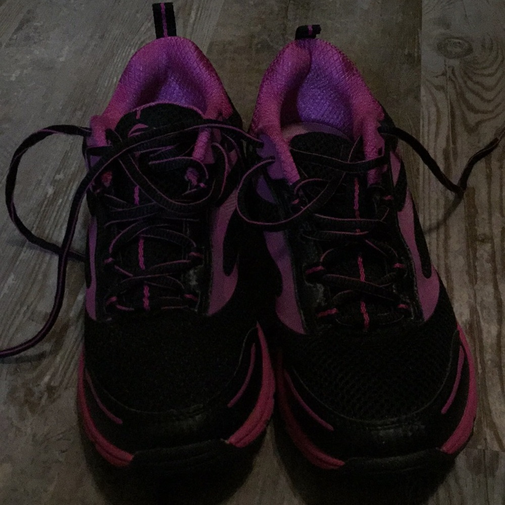 Abeo Tennis Shoe